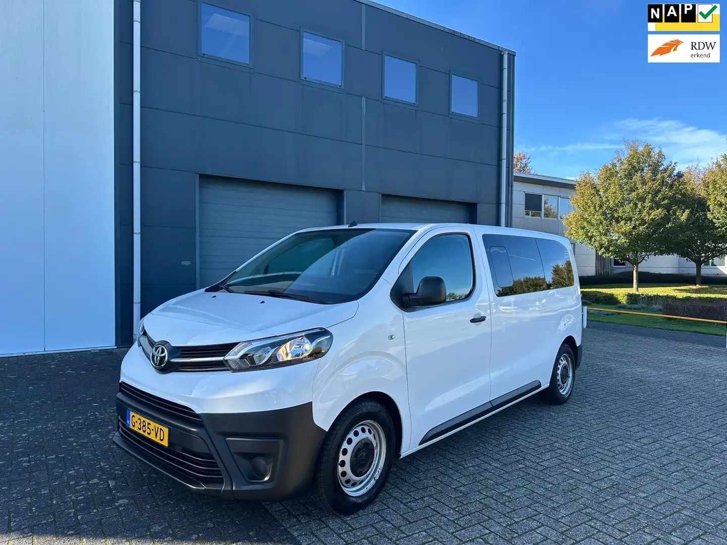 Toyota Proace Shuttle 9 Persoons 1.5 D-4D Cool Comfort Medium Di Blanc - 1
