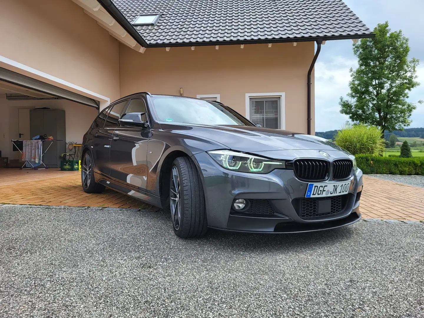 BMW 330 330 d xDrive M Sport Shadow Acc Grau - 2