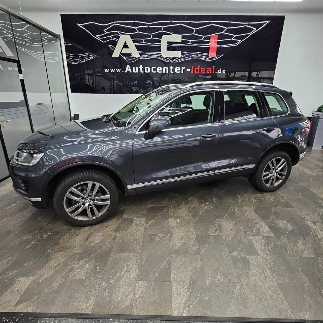 Volkswagen Touareg V6 TDI BMT Terrain Tech 4Mot, 1. Hand, Grau - 2