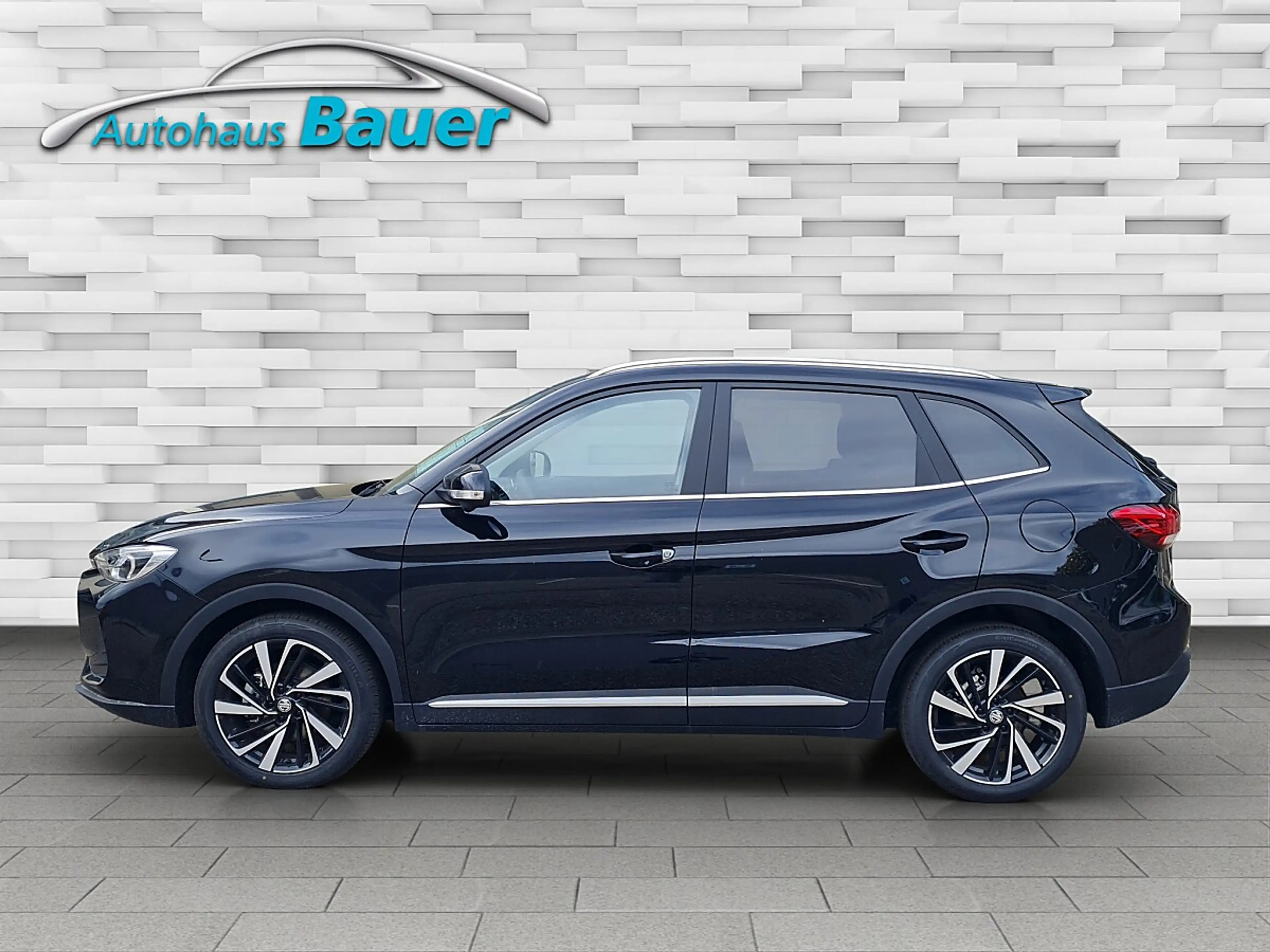 MG ZS 1.5 Hybrid+ Luxury — photo 3