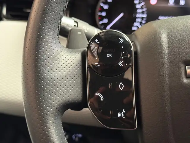Land Rover Range Rover Evoque view 28