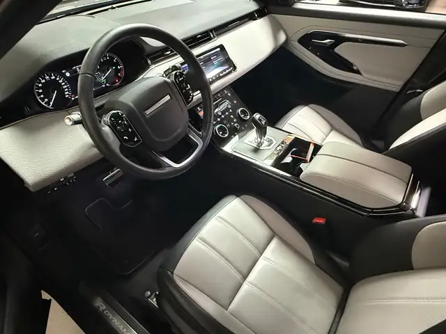 Land Rover Range Rover Evoque view 12