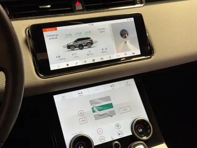 Land Rover Range Rover Evoque view 25