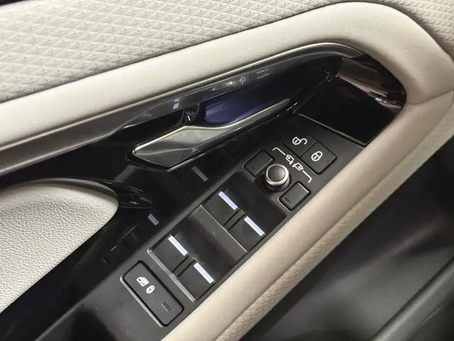 Land Rover Range Rover Evoque view 13