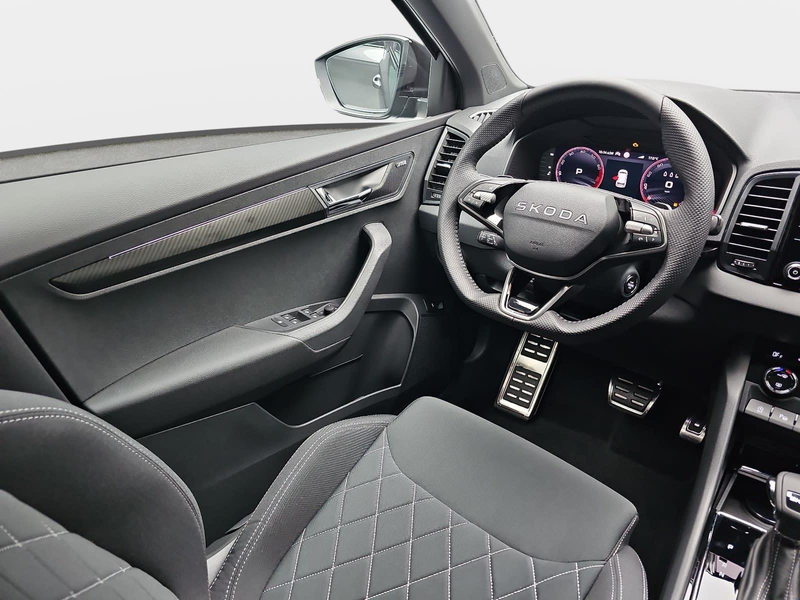 Skoda Karoq KAROQ 1.5 TSI DSG SPORTLINE NAVI LED-MATRIX PANO C — photo 9