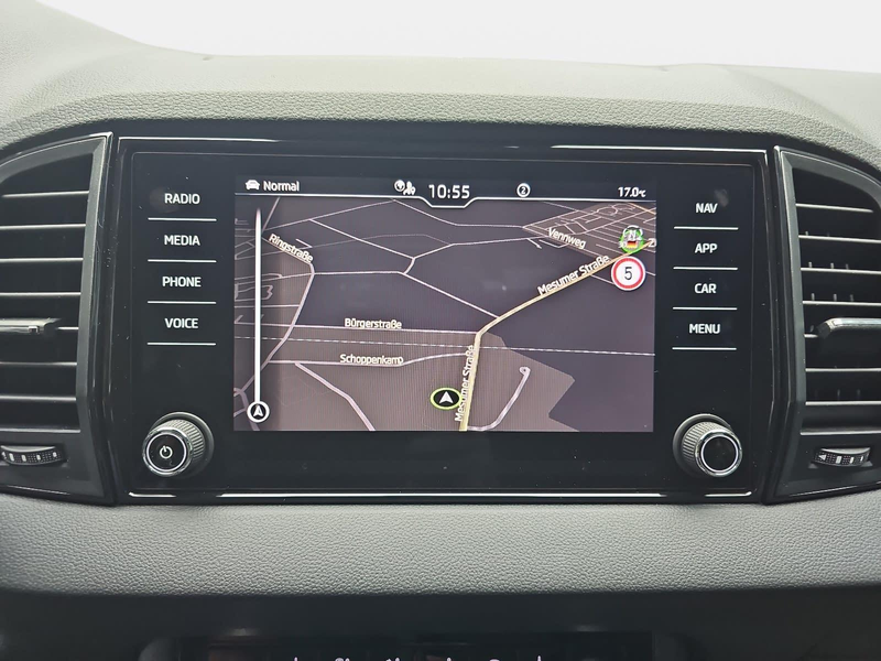 Skoda Karoq KAROQ 1.5 TSI DSG SPORTLINE NAVI LED-MATRIX PANO C — photo 10