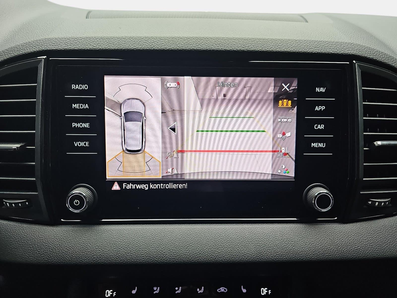 Skoda Karoq KAROQ 1.5 TSI DSG SPORTLINE NAVI LED-MATRIX PANO C — photo 11