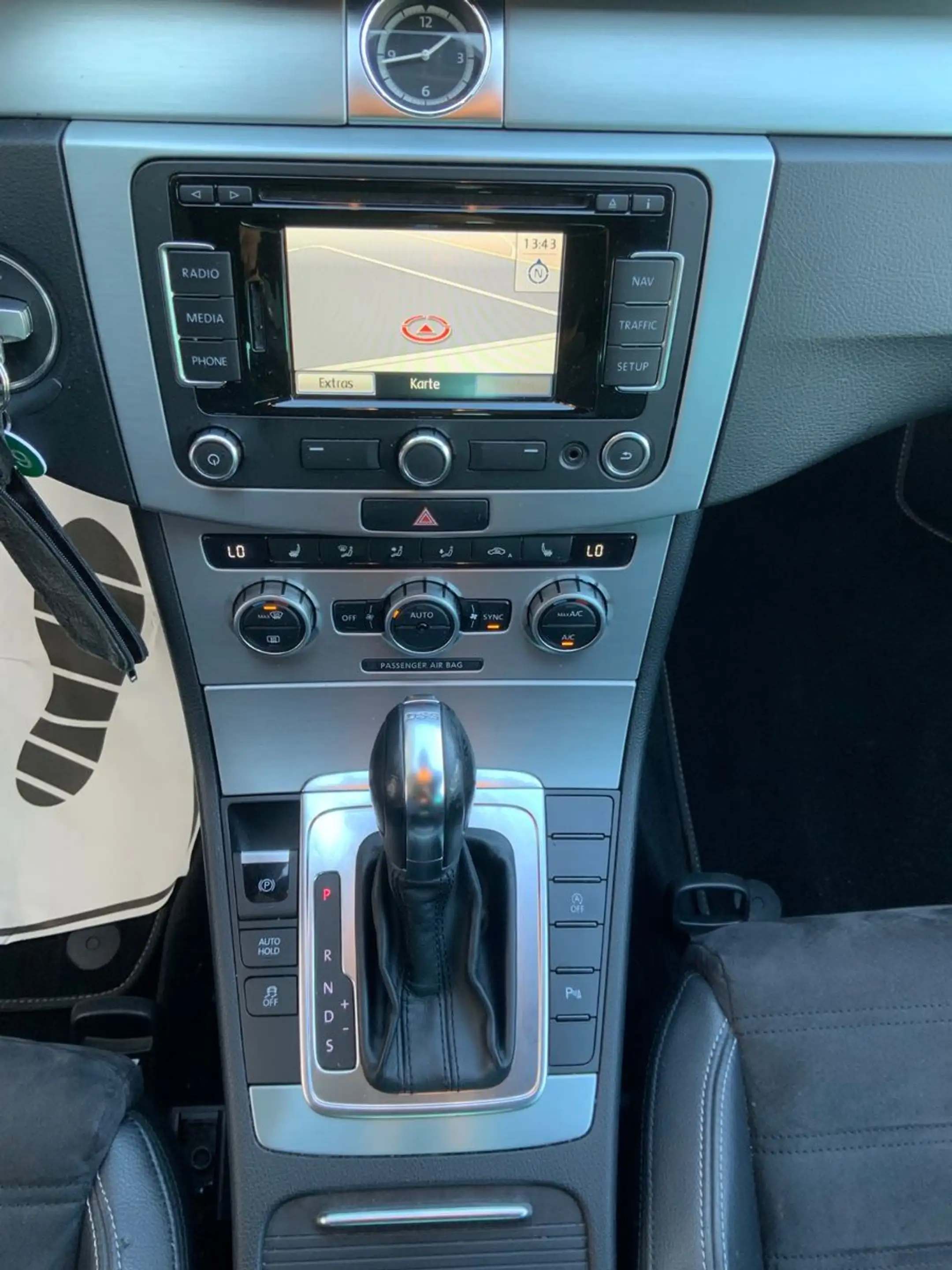 Volkswagen CC Sport-Paket Navi/Alcantara/Bi-Xenon/18Zoll — photo 17
