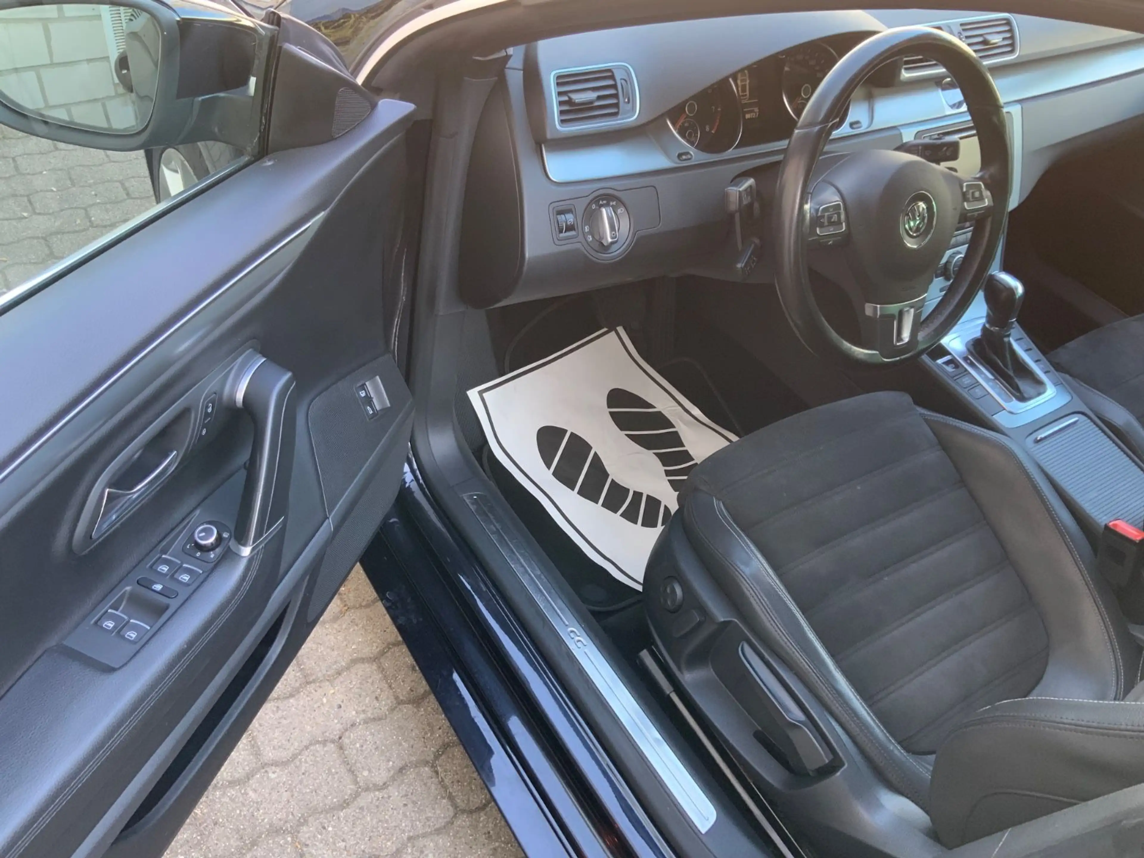 Volkswagen CC Sport-Paket Navi/Alcantara/Bi-Xenon/18Zoll — photo 12