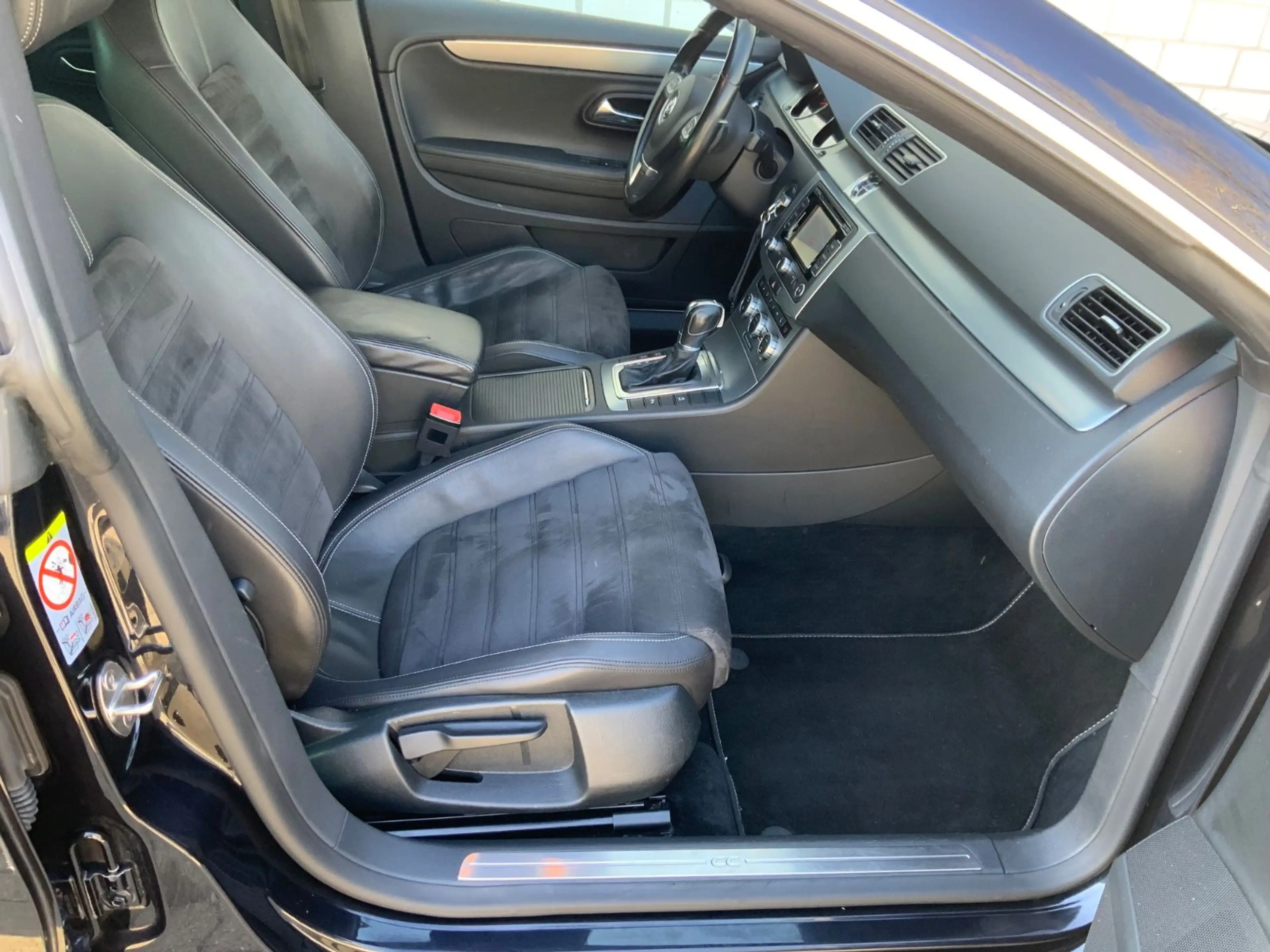 Volkswagen CC Sport-Paket Navi/Alcantara/Bi-Xenon/18Zoll — photo 21