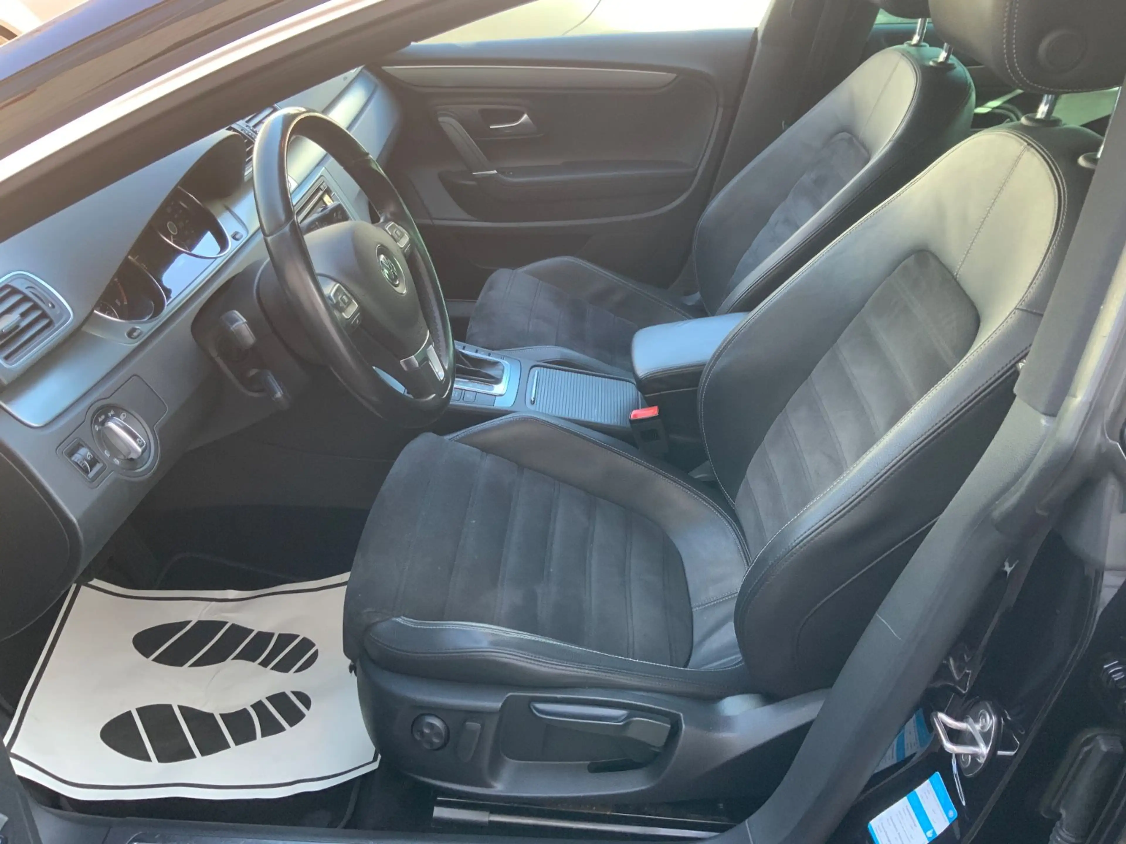 Volkswagen CC Sport-Paket Navi/Alcantara/Bi-Xenon/18Zoll — photo 14