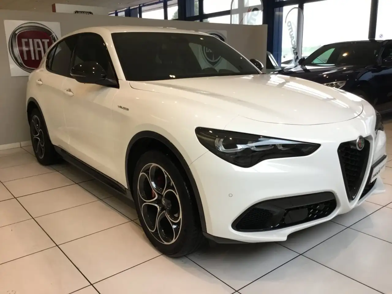 Alfa Romeo Stelvio 2023