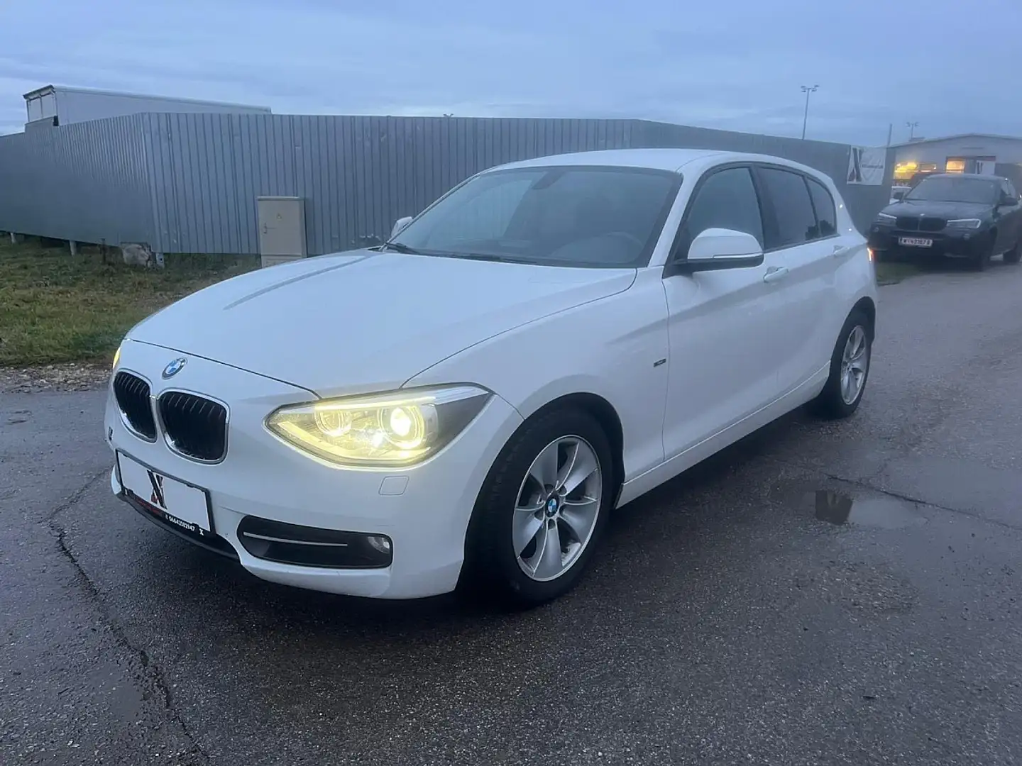 BMW 116 i Sport Line/SEHR GEPFLEGTER ZUSTAND/GUTE AUSST... Weiß - 1