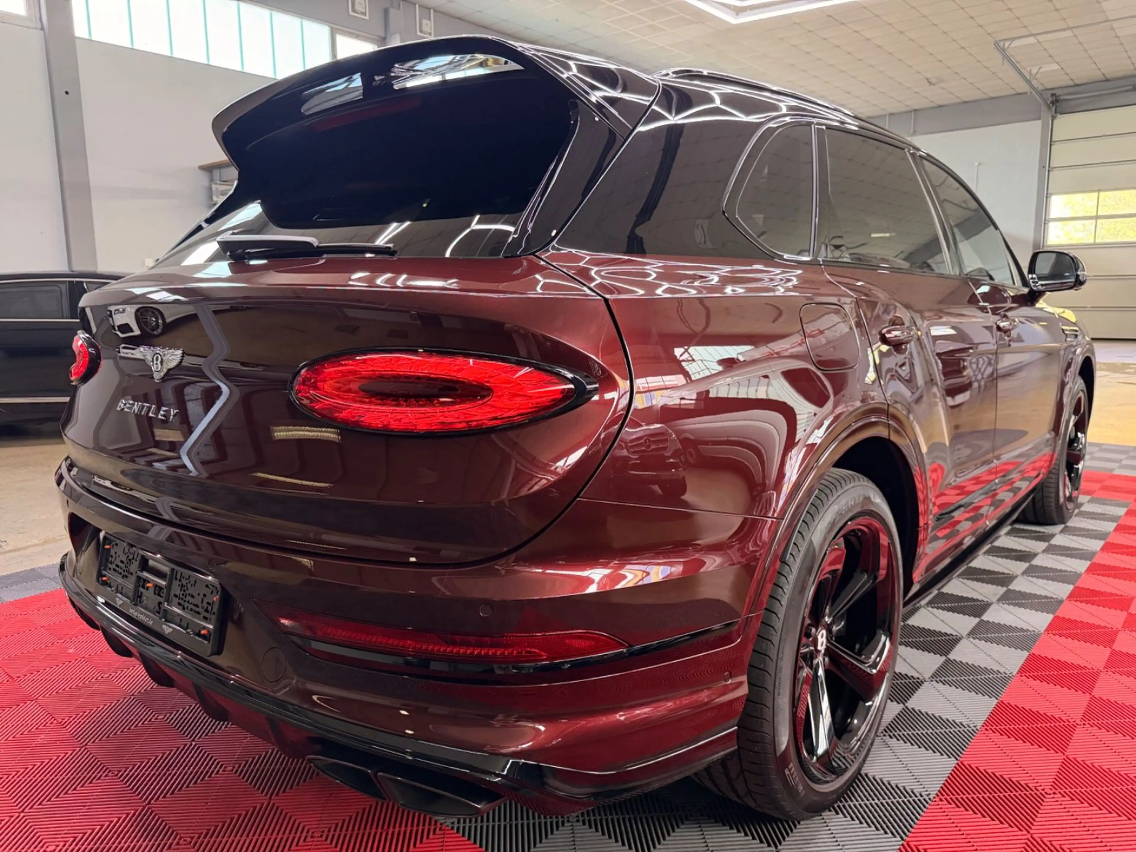 Bentley Bentayga 4.0 V8 S Duo-Tone B&O Head-Up ACC AHK — photo 14