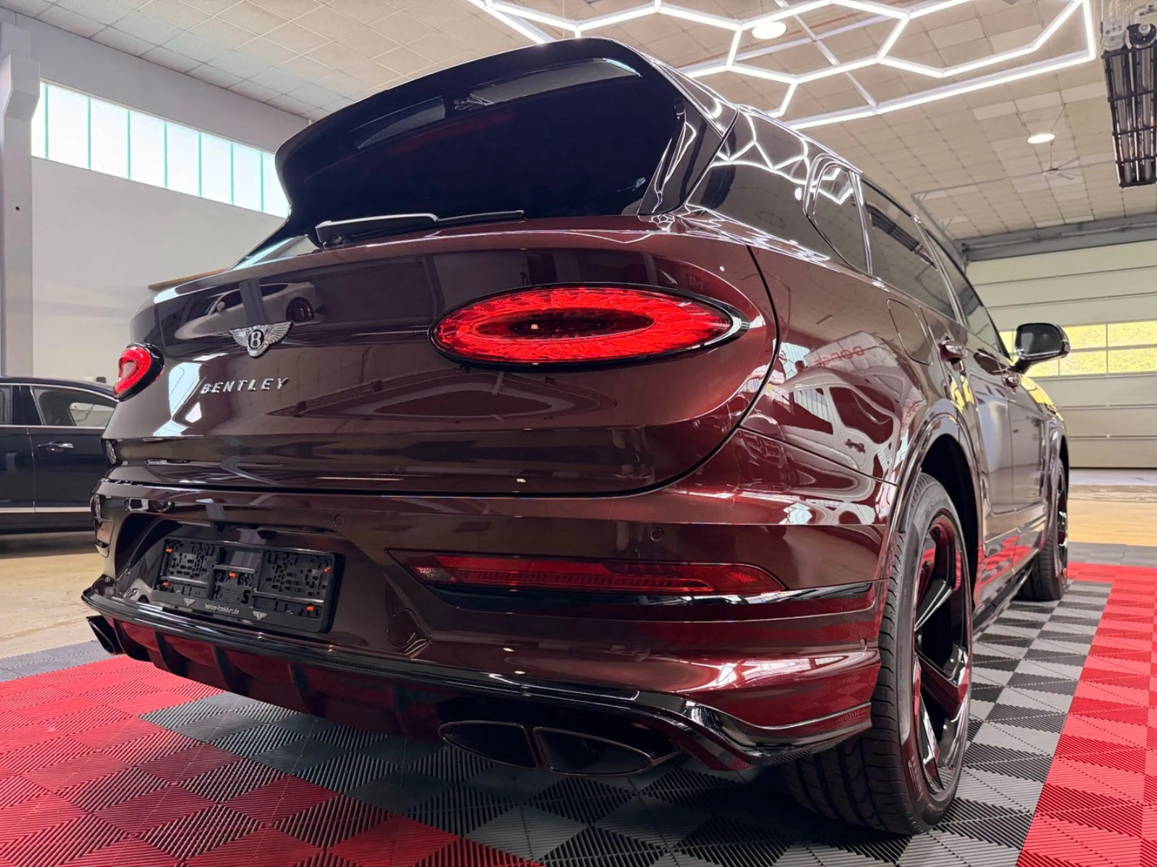 Bentley Bentayga 4.0 V8 S Duo-Tone B&O Head-Up ACC AHK — photo 9