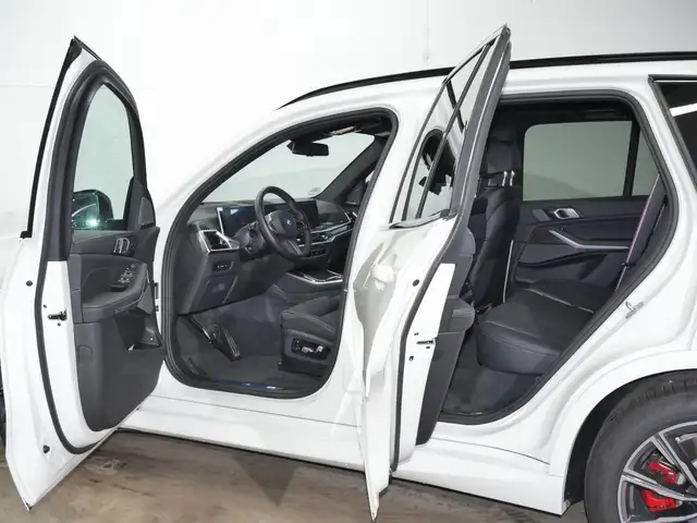 BMW X5 view 6