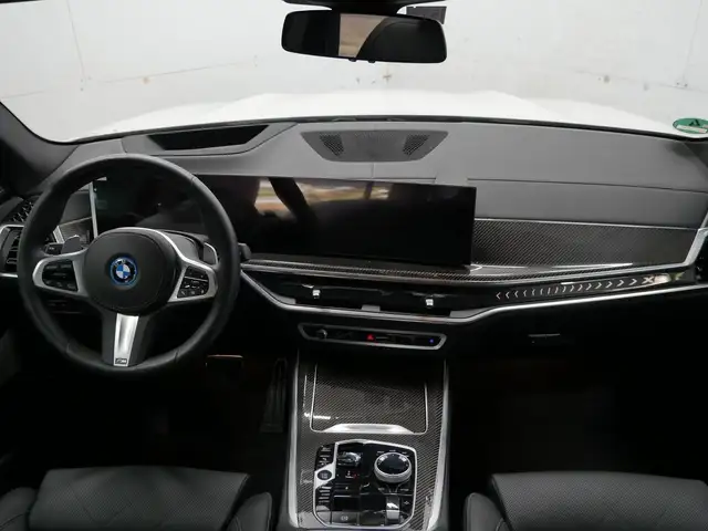 BMW X5 view 3