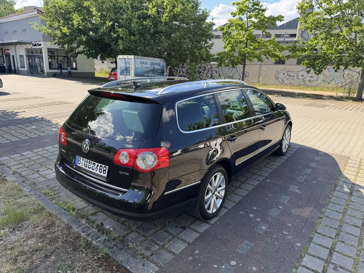 Volkswagen Passat Variant 2.0TDI DSG DPF Highline AHK Schwarz - 1