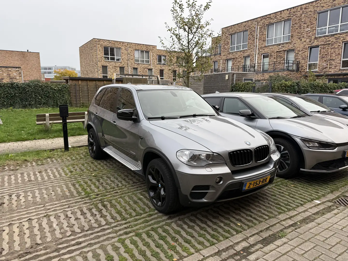 BMW X5 3.5i xdrive facelift 306 pk HUD YOUNGTIMER Grijs - 1