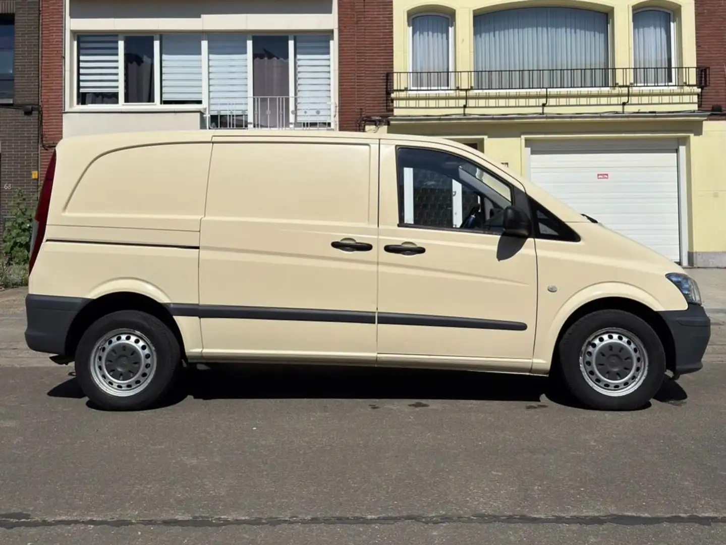 Mercedes-Benz Vito Vito 113 CDI Lang Mixto Beige - 2