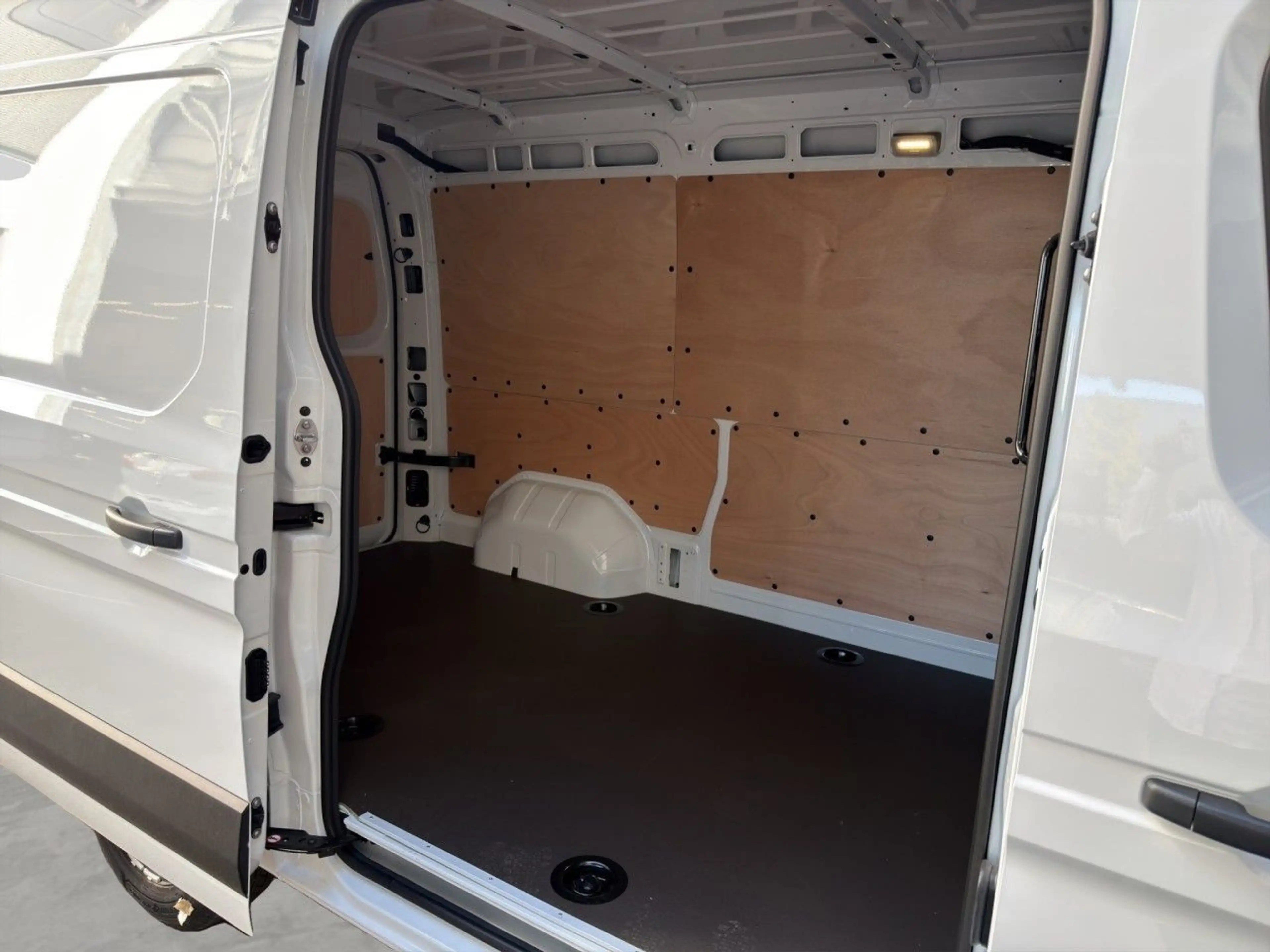 Renault Master IV Kasten Hochraum 3,5t L2H2 BLUE dCi 150 — photo 15