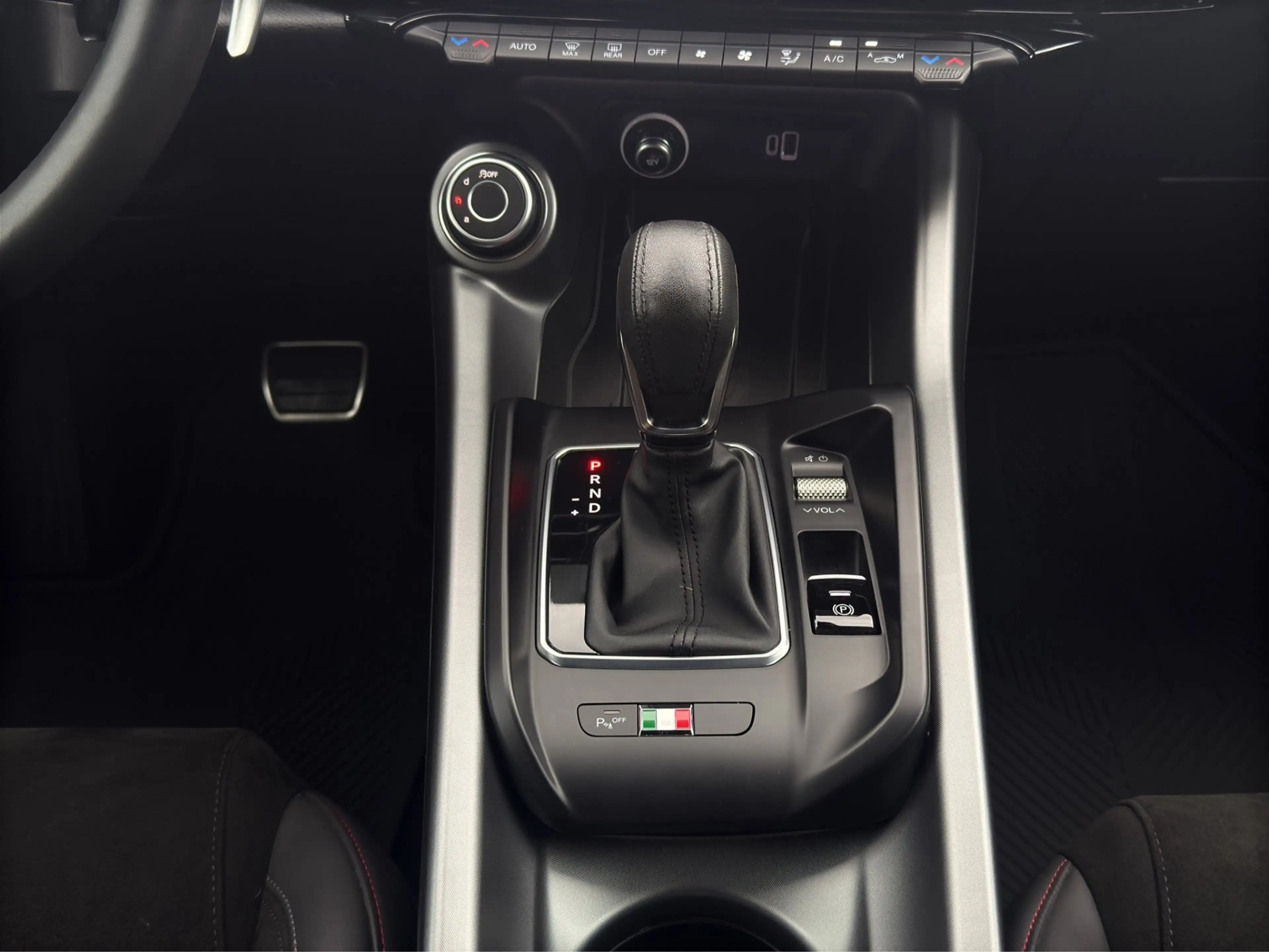 Alfa Romeo Tonale Edizione Speciale 1.5 T4 48V MHEV VGT DCT — photo 15