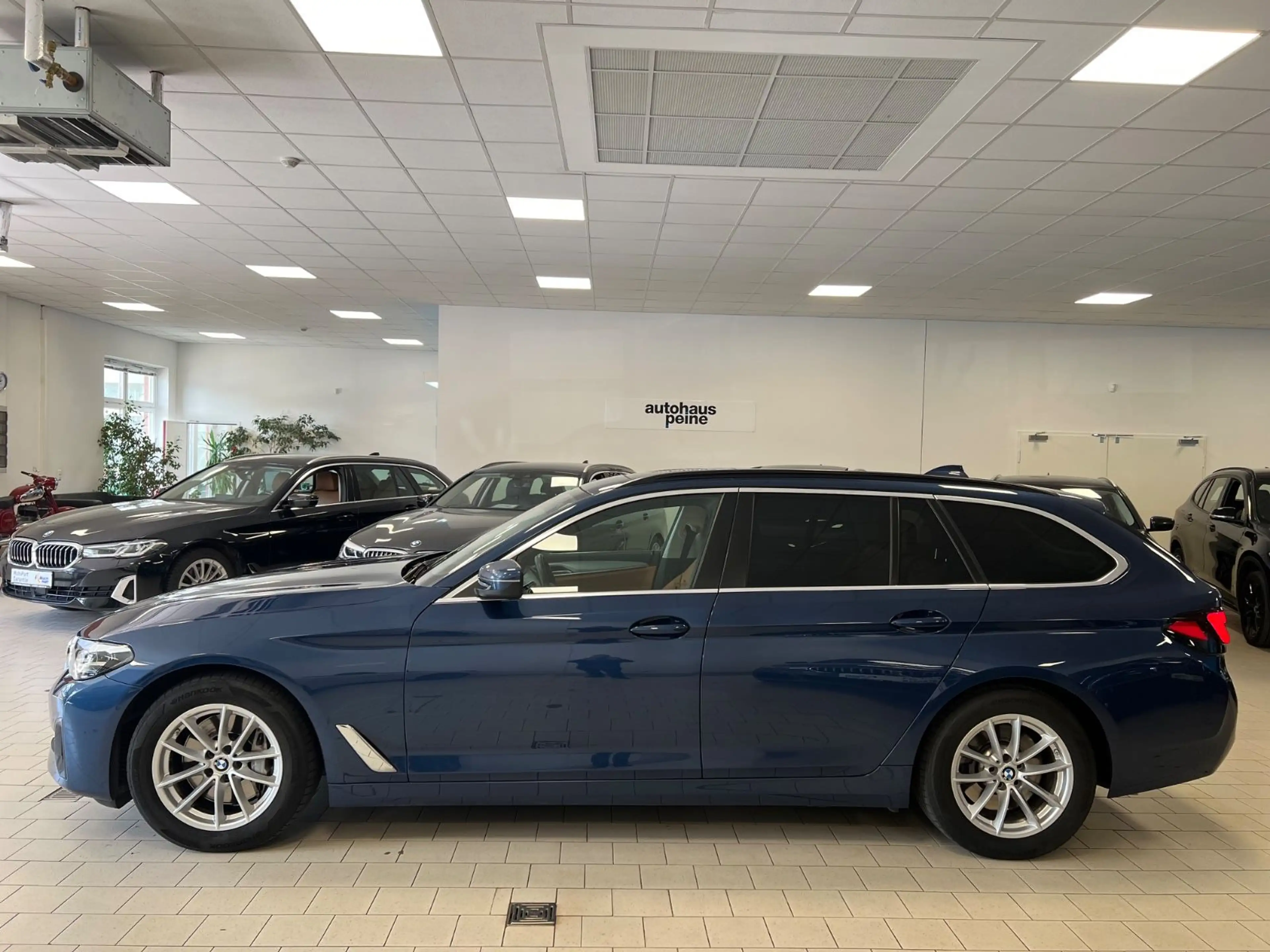 BMW 540 dxD/Aut/LCPProf/HUD/LEDer/Panor/ParkAss — photo 6