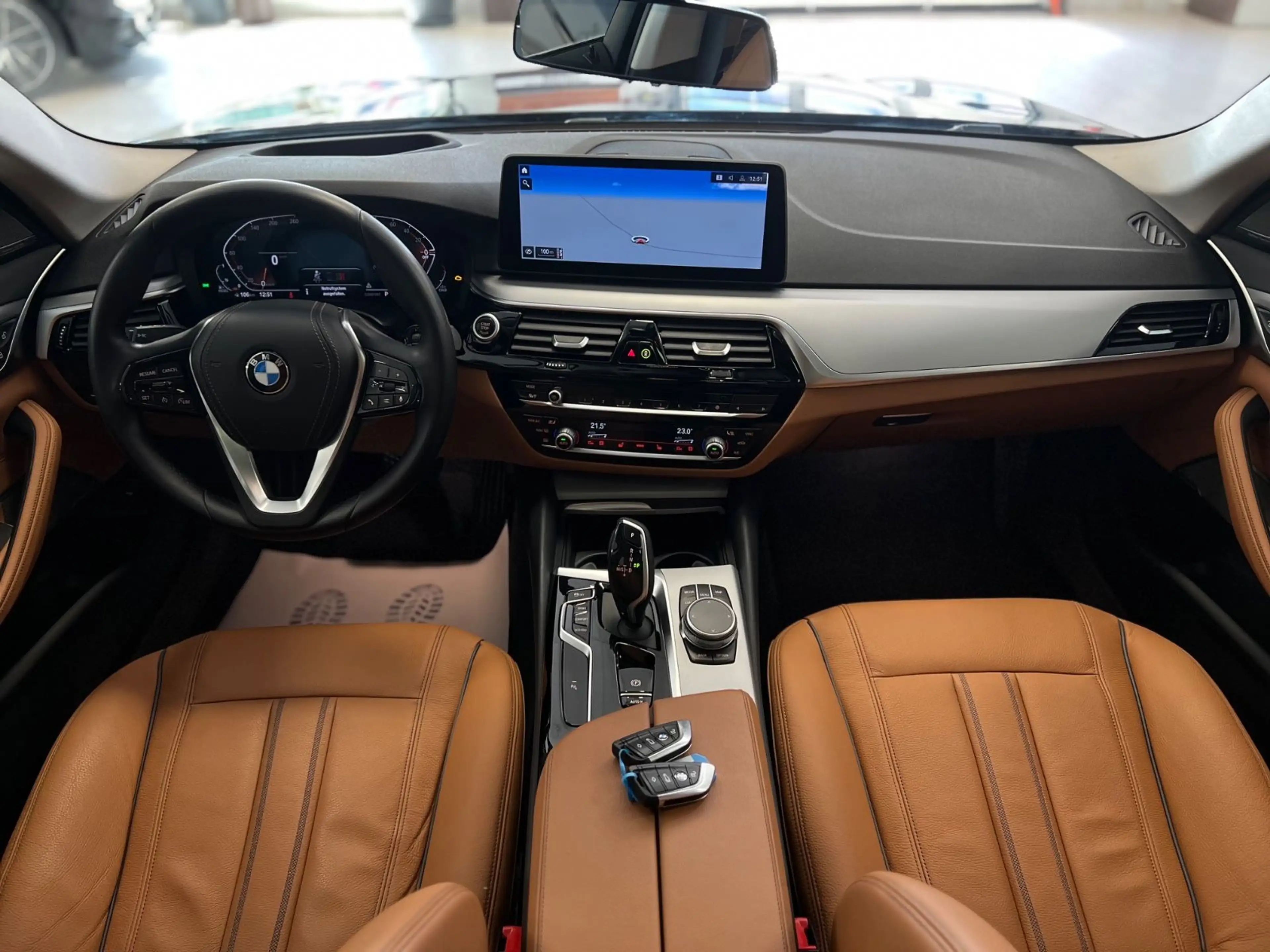 BMW 540 dxD/Aut/LCPProf/HUD/LEDer/Panor/ParkAss — photo 4
