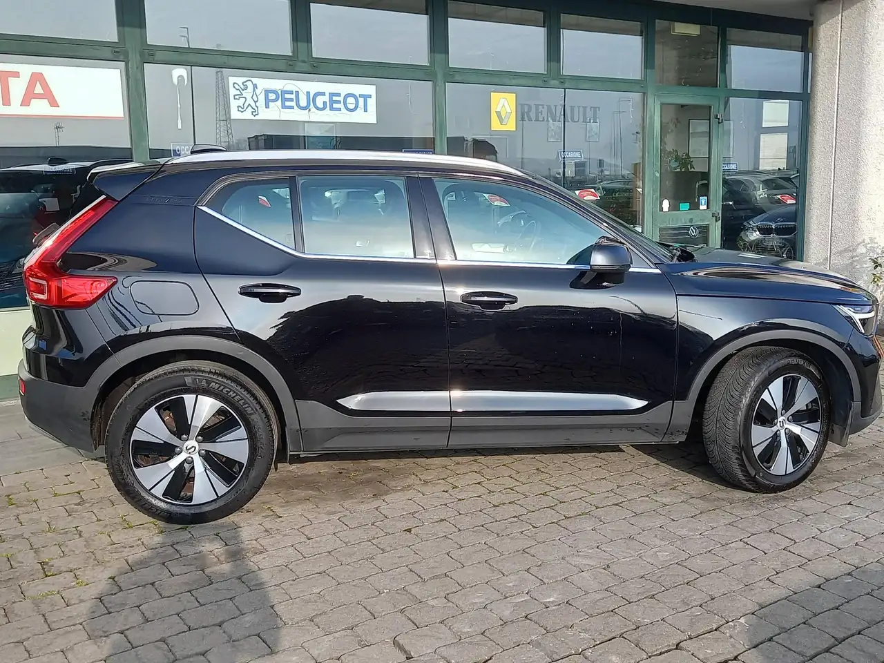 2022 Volvo XC40 XC40  1.5 t4 recharge phev Core auto, photograph 6