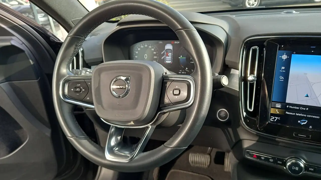 2022 Volvo XC40 XC40  1.5 t4 recharge phev Core auto, photograph 12