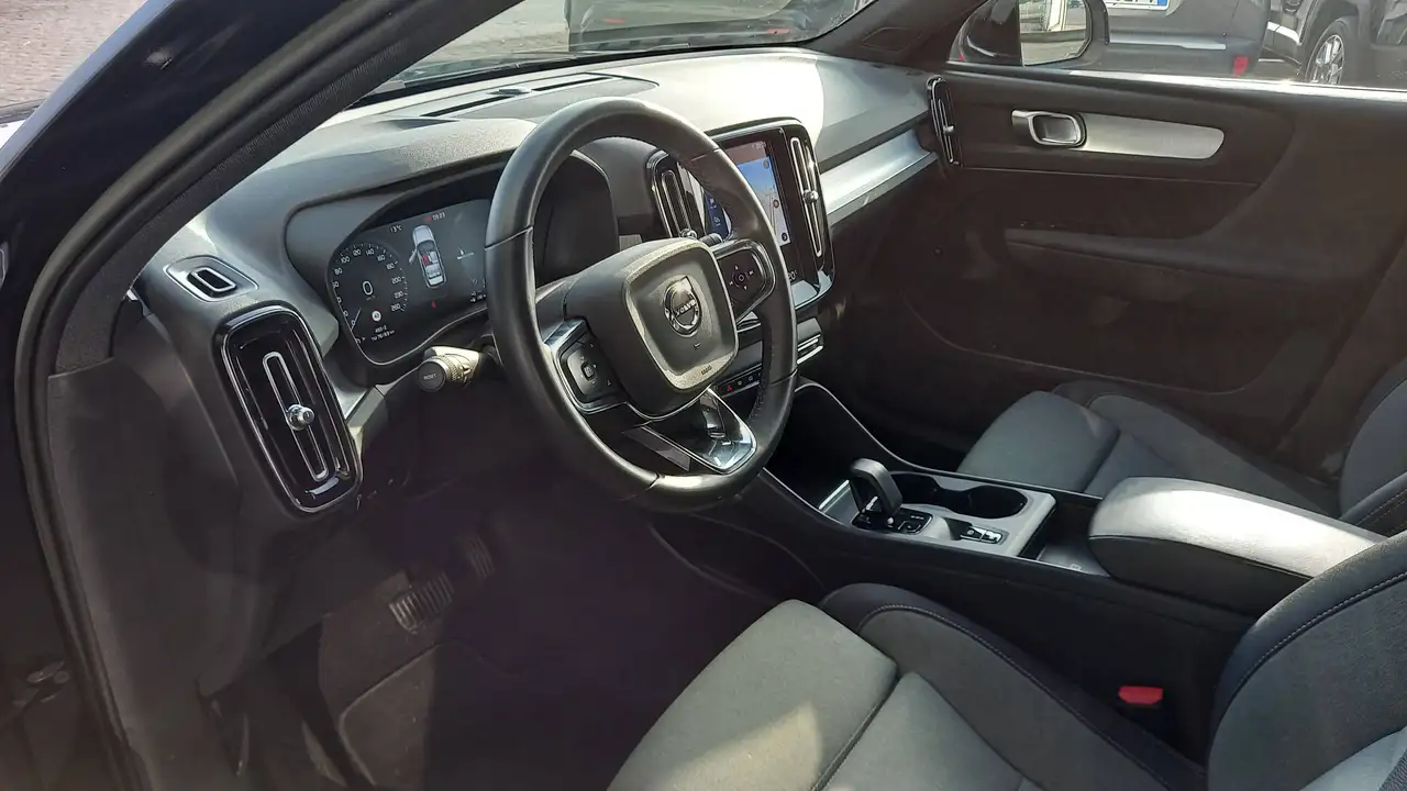2022 Volvo XC40 XC40  1.5 t4 recharge phev Core auto, photograph 7