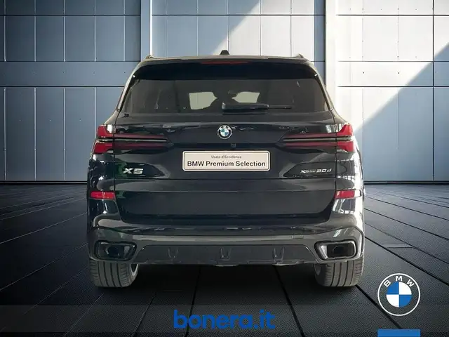 BMW X5 view 7
