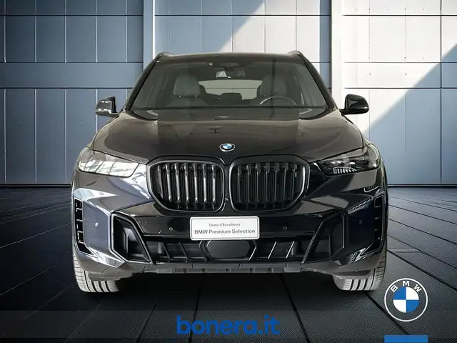 BMW X5 view 3