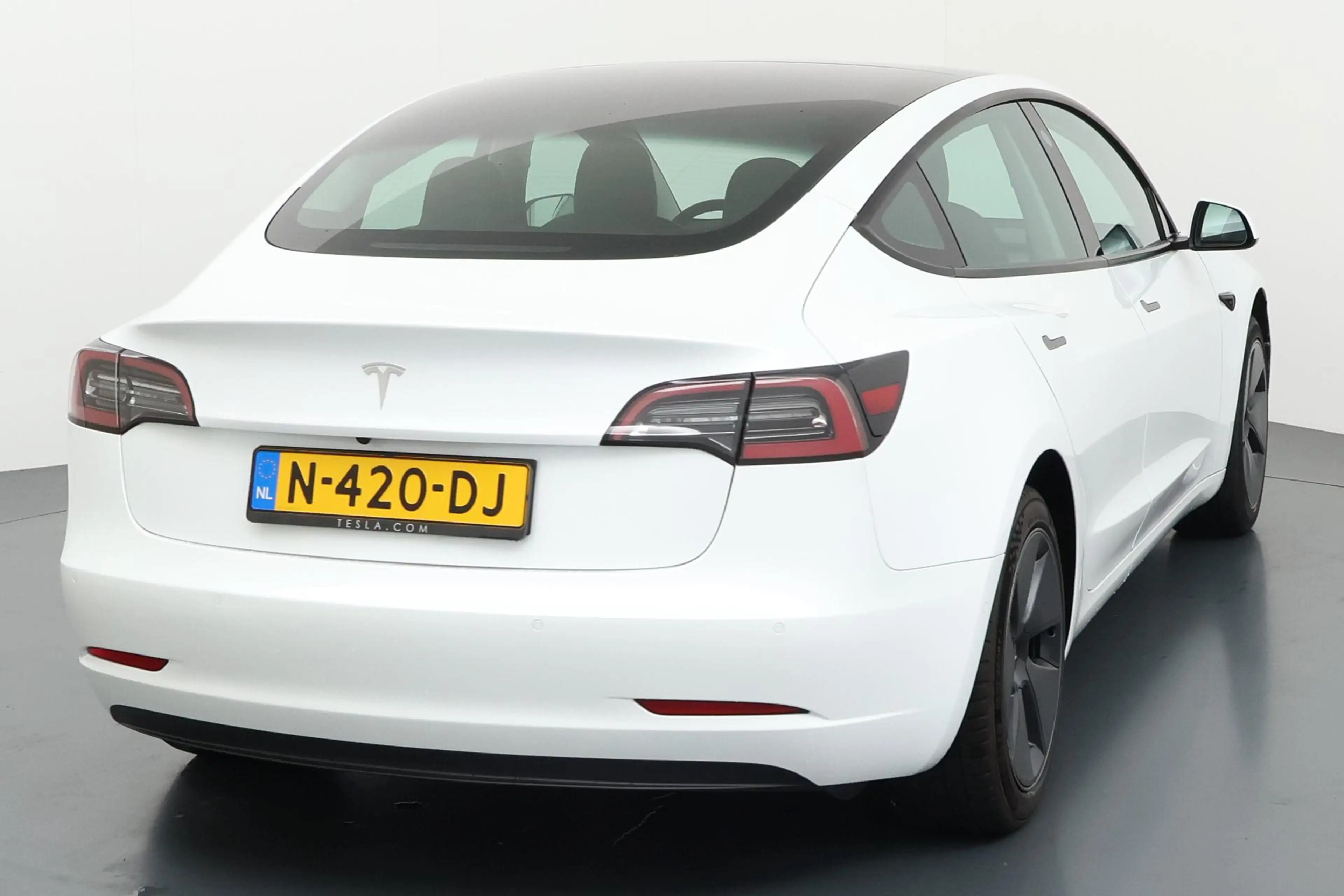 Tesla Model 3 Standard RWD Plus 60 kWh Betaalbaar instapmodel in — photo 24