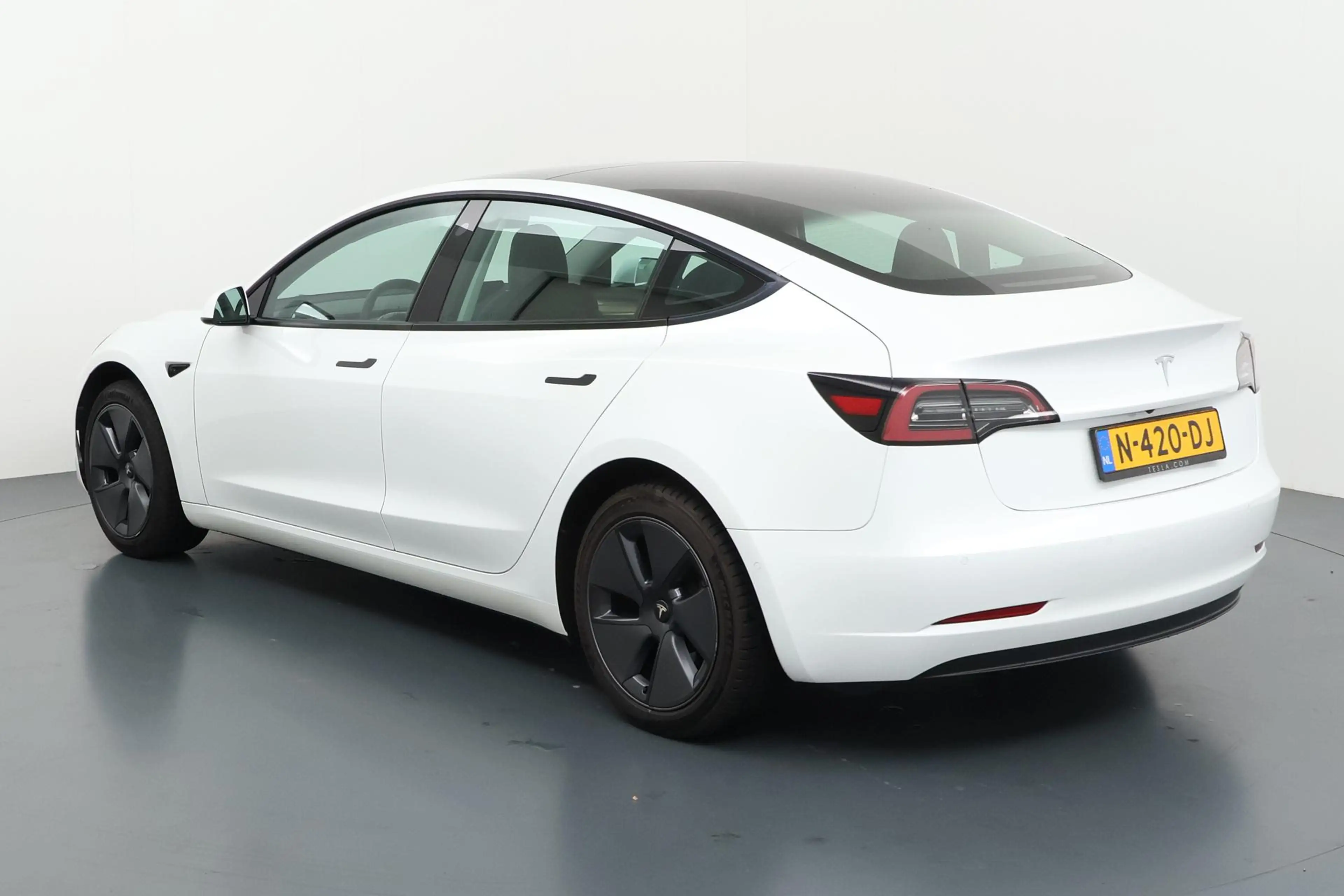 Tesla Model 3 Standard RWD Plus 60 kWh Betaalbaar instapmodel in — photo 23