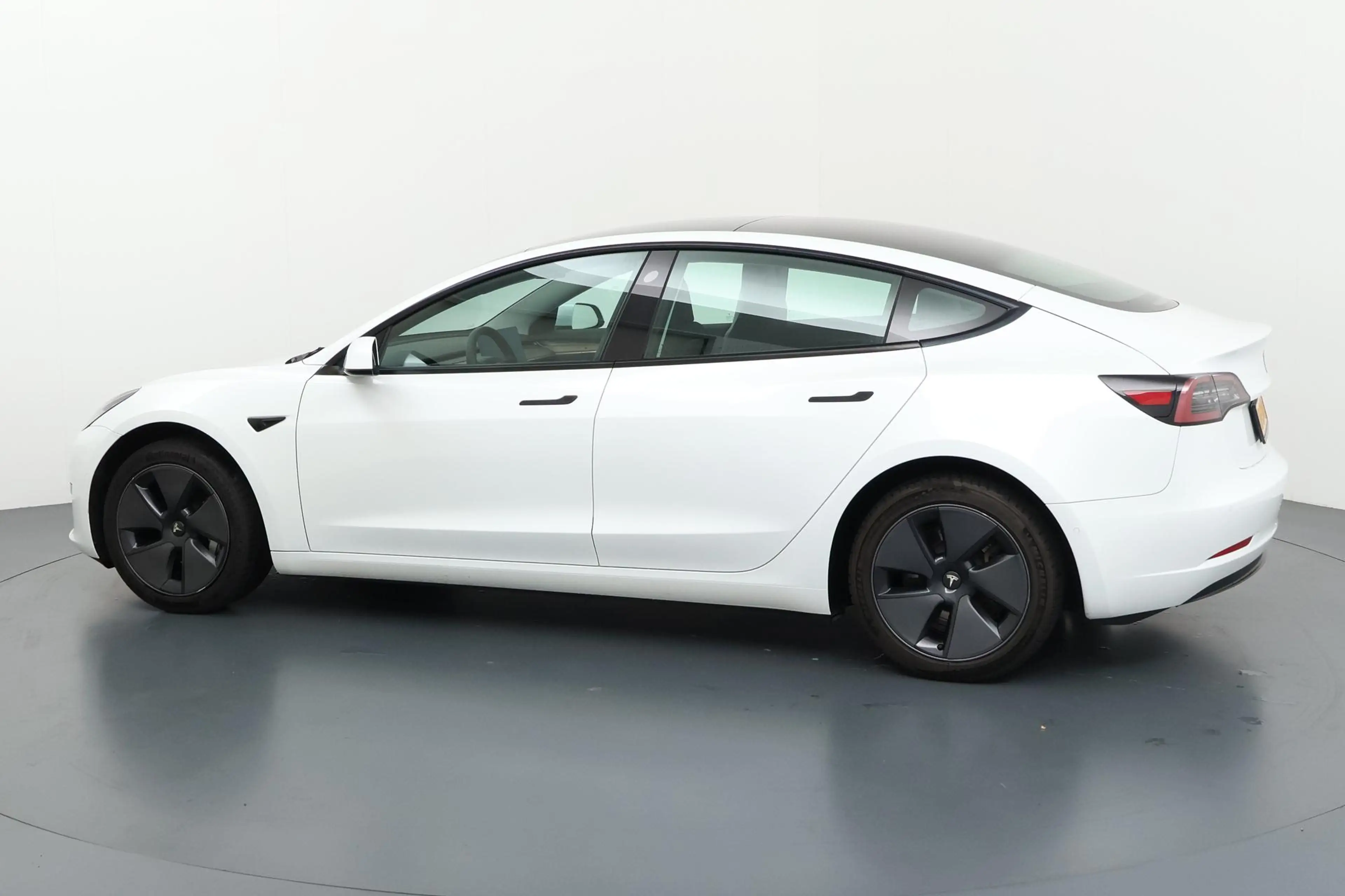 Tesla Model 3 Standard RWD Plus 60 kWh Betaalbaar instapmodel in — photo 22