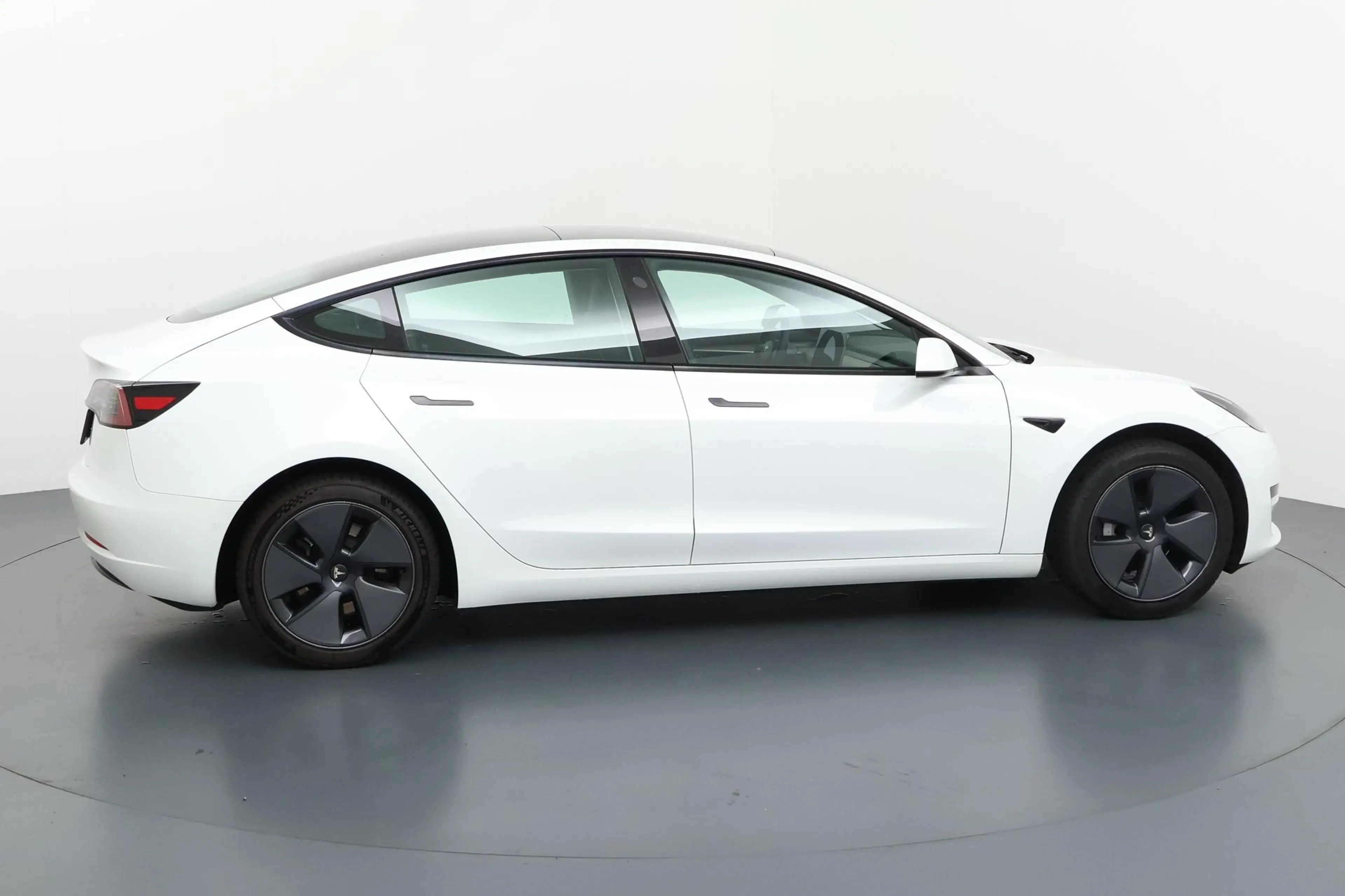 Tesla Model 3 Standard RWD Plus 60 kWh Betaalbaar instapmodel in — photo 26