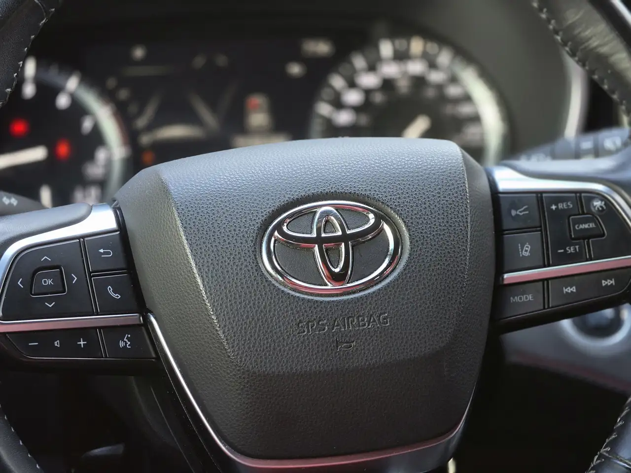 Toyota Highlander снимка Toyota Highlander