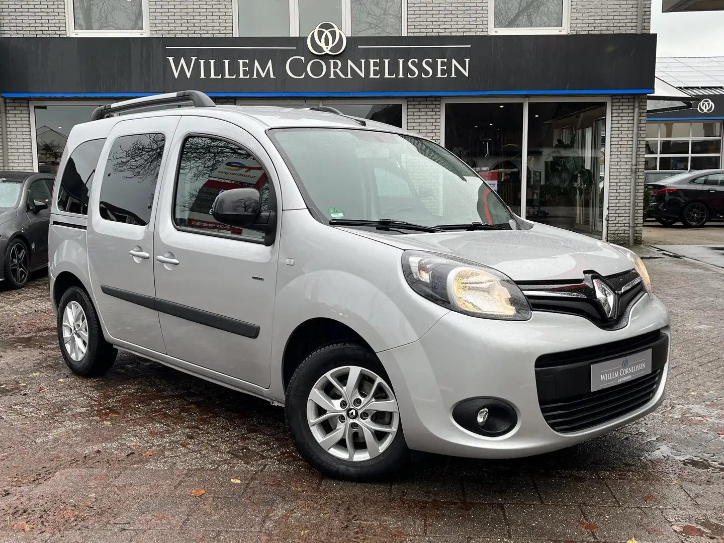 Renault Kangoo Family 1.2 TCe Airco Navi Trekhaak Bluetooth Grijs - 1