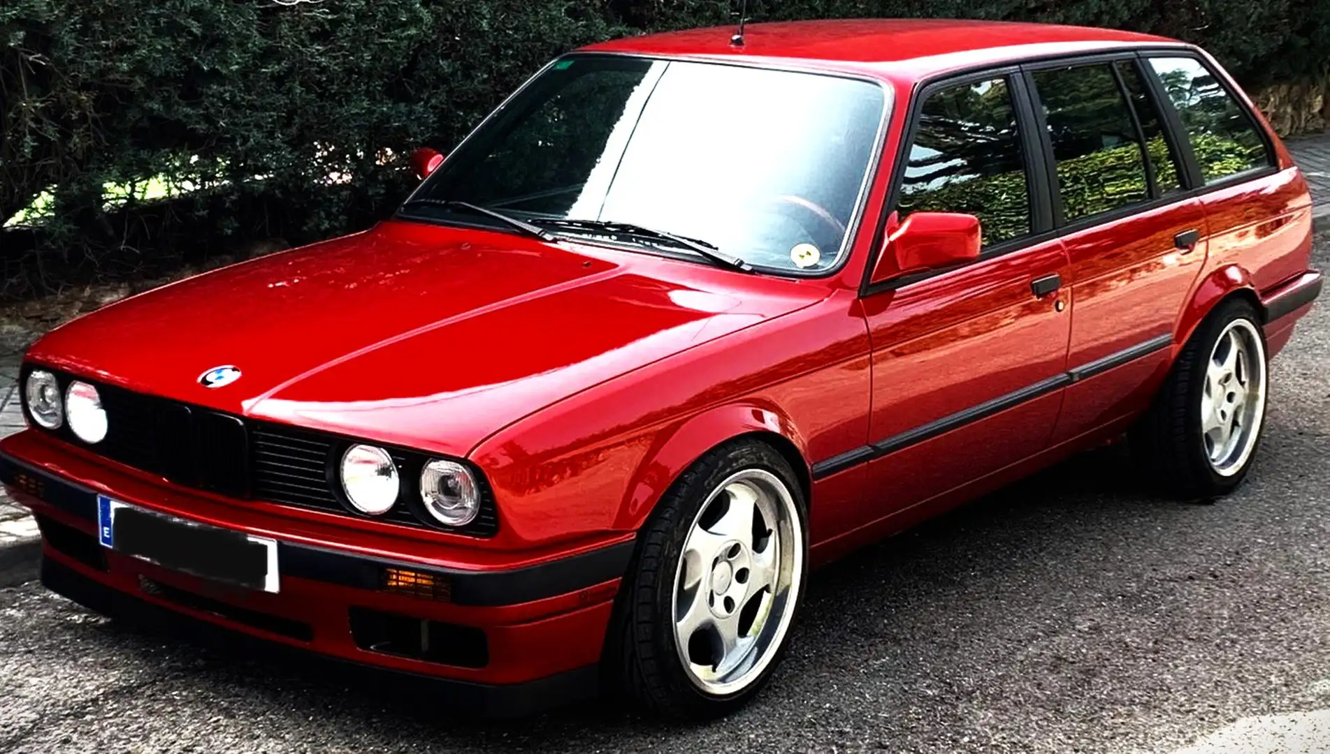BMW 325 325i Touring Red - 2