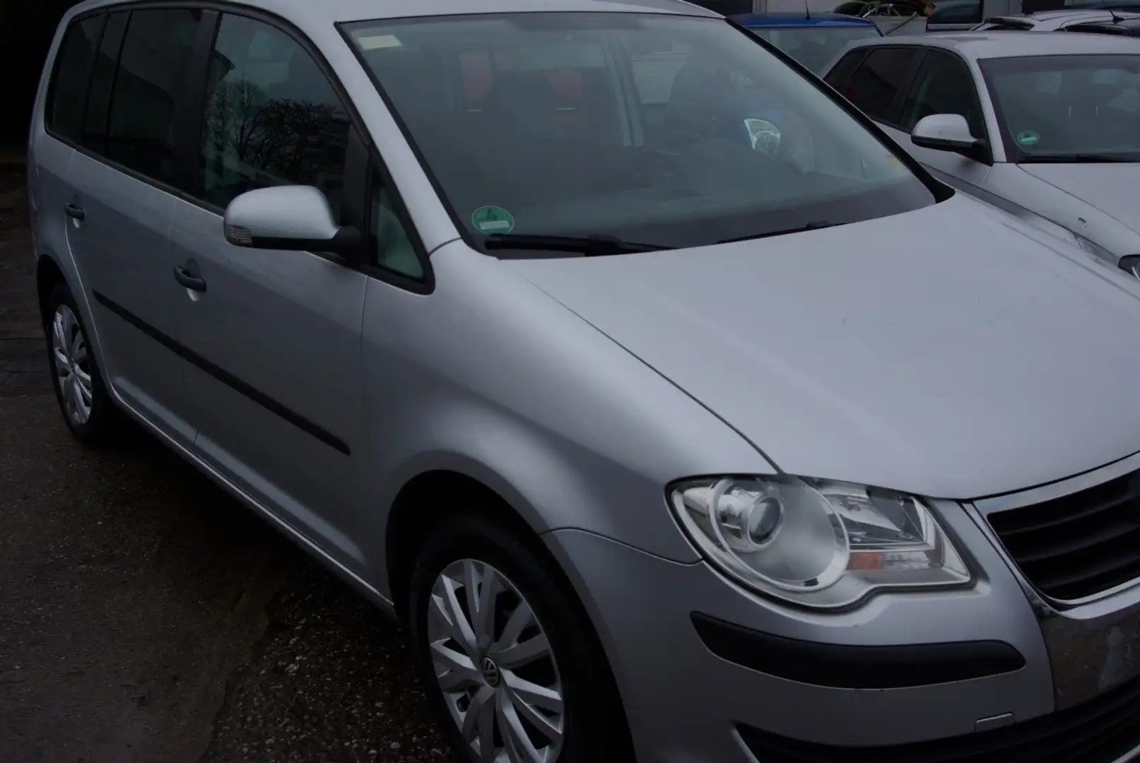 Volkswagen Touran 2.0 EcoFuel Trendline ** Inspektion neu ` Silber - 2