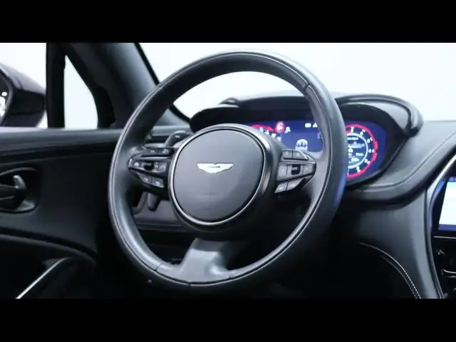 Aston Martin DBX view 14