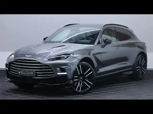 Aston Martin DBX 707