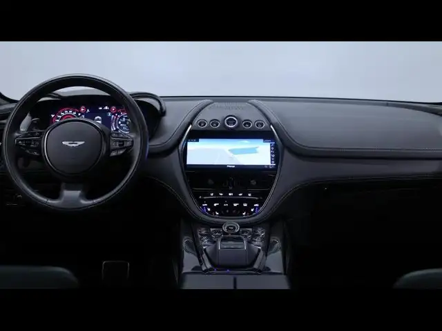Aston Martin DBX view 13