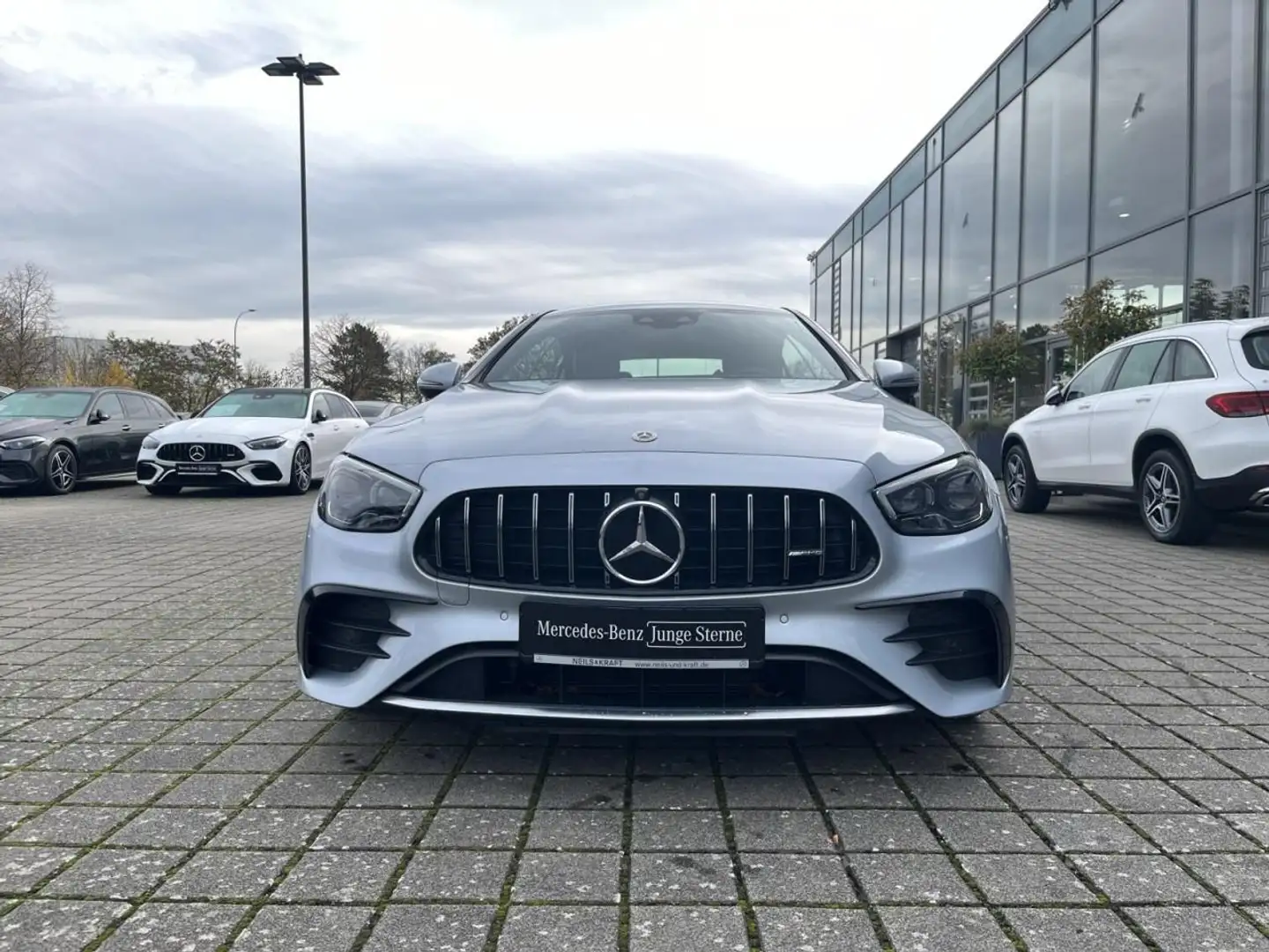 Mercedes-Benz E 53 AMG AMG E 53 4MATIC+ Coupé +Stdhz+Sitzklima+Burm+LED Srebrny - 2