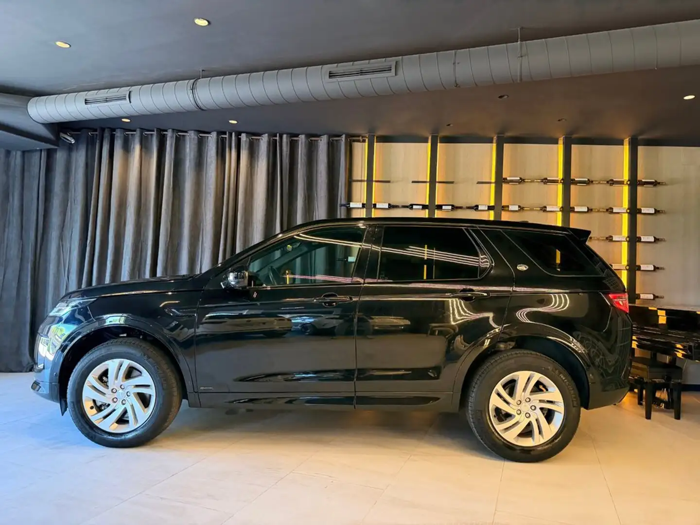 Land Rover Discovery Sport 2.0D TD4 163PS AWD Aut MHEV R-Dynamic S Negro - 2