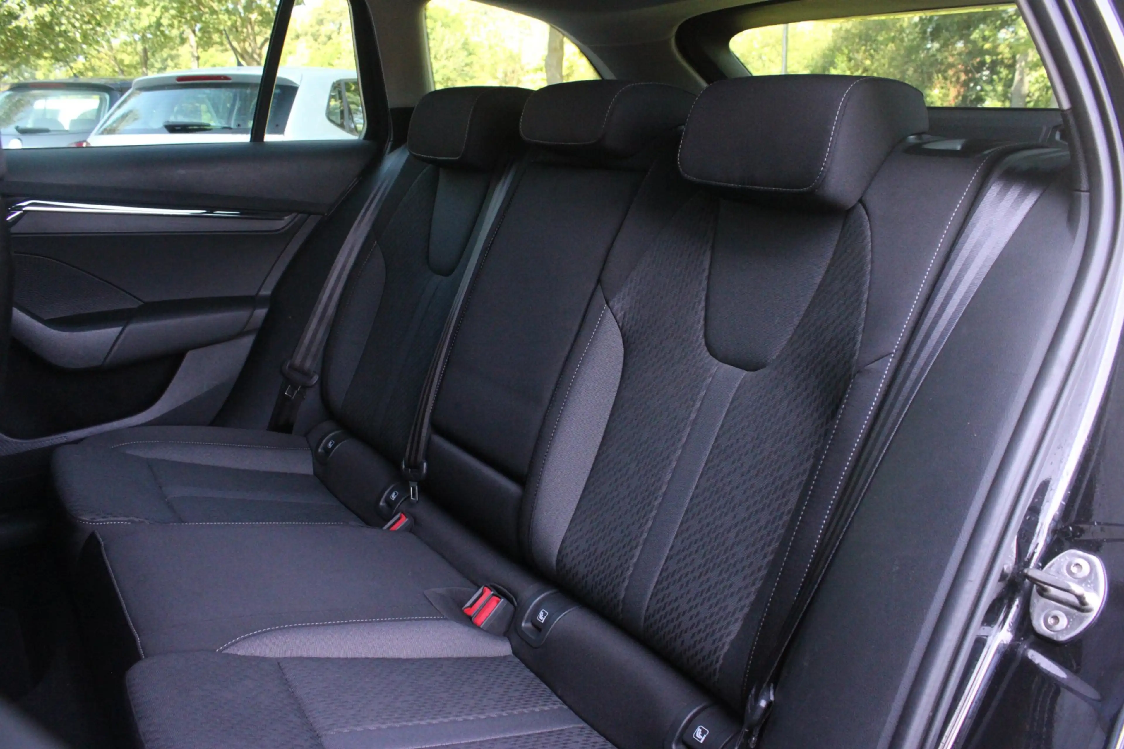 Skoda Octavia Combi 1.4 TSI HYBRID|PHEV Business Edition+ | Adap — photo 8