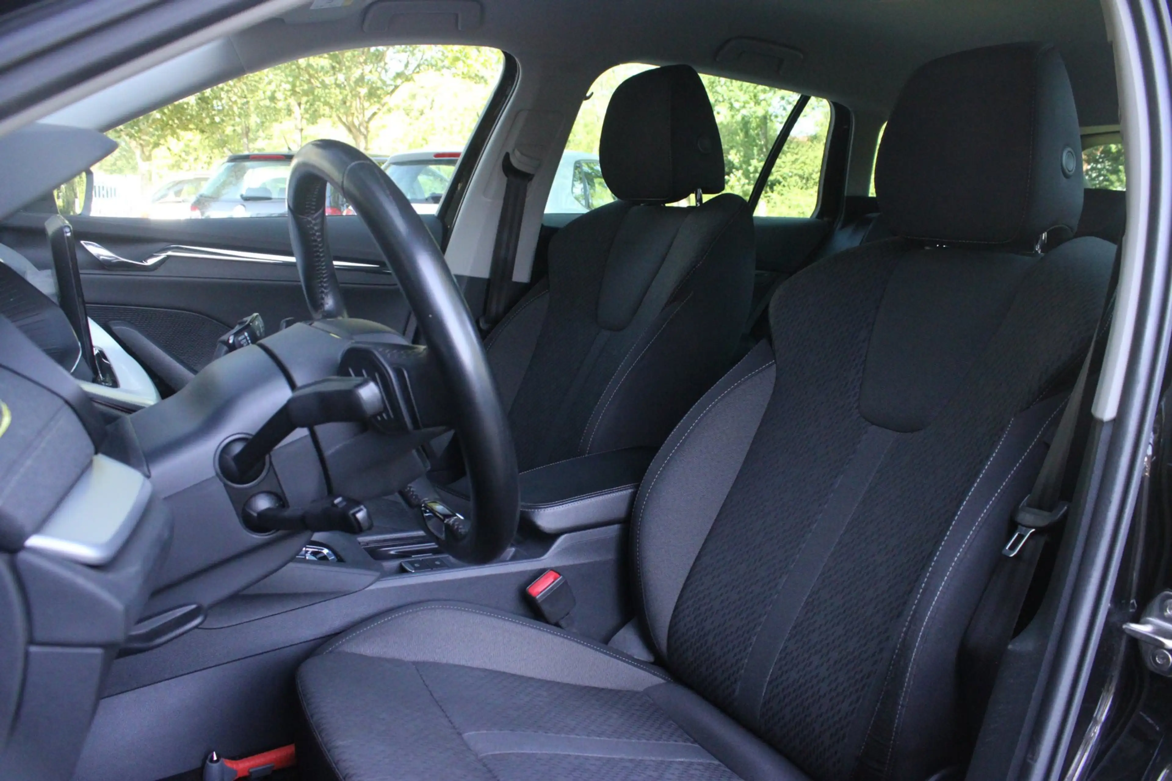 Skoda Octavia Combi 1.4 TSI HYBRID|PHEV Business Edition+ | Adap — photo 5