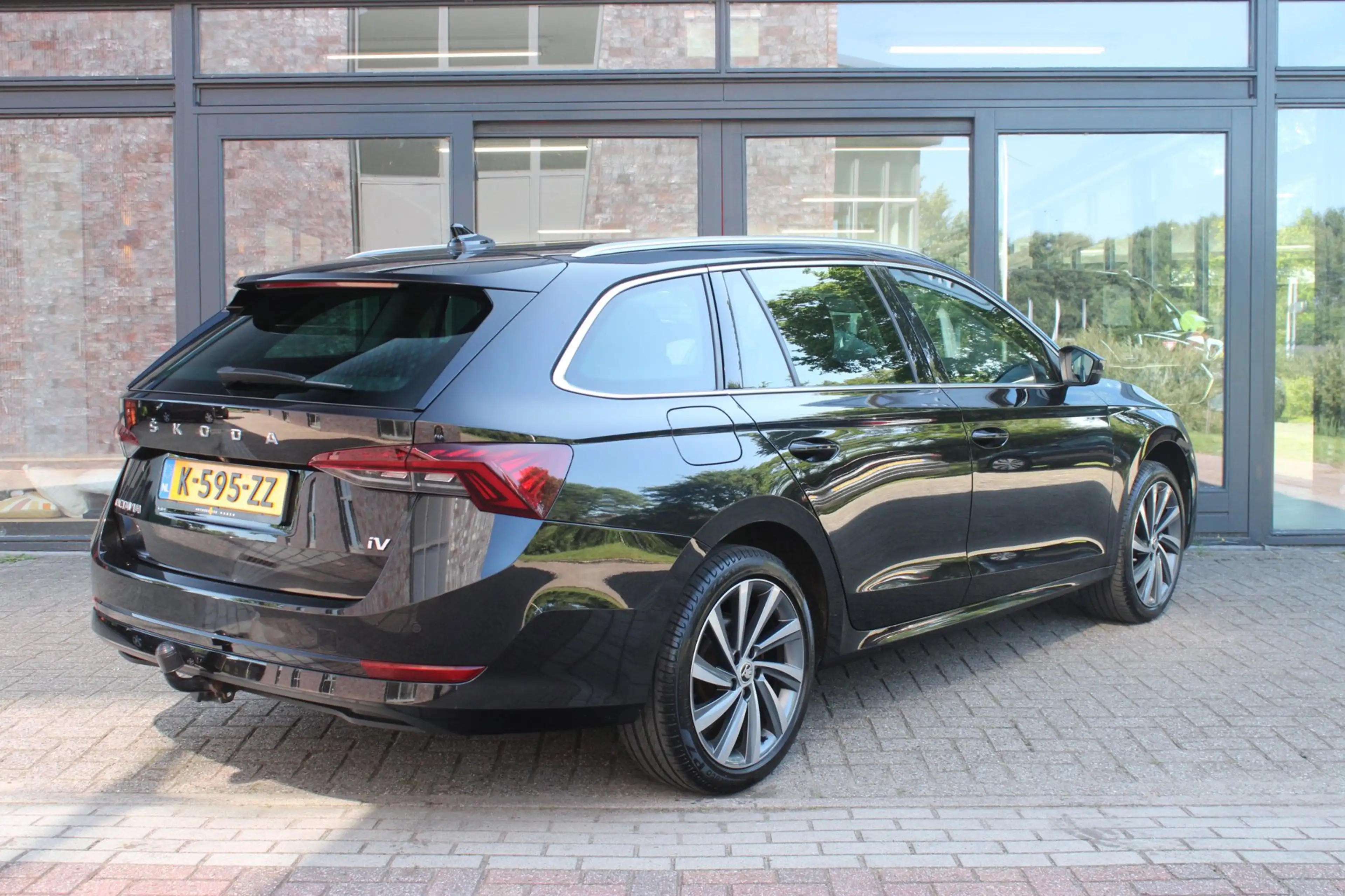 Skoda Octavia Combi 1.4 TSI HYBRID|PHEV Business Edition+ | Adap — photo 4