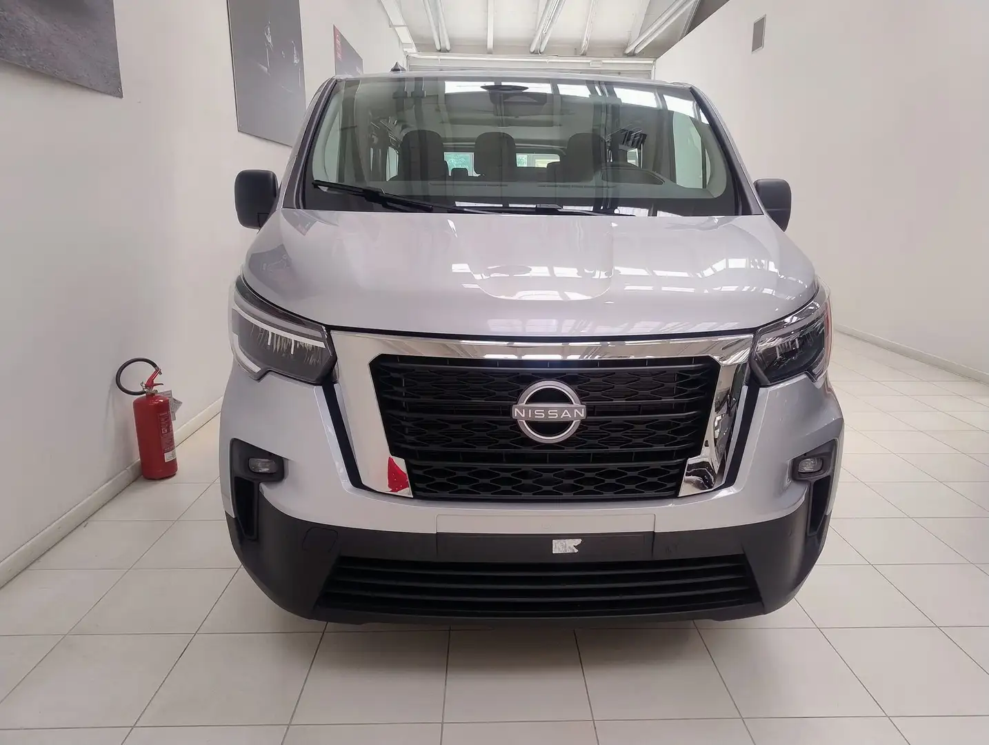 Nissan Primastar Primastar Bus L2 2.0 dCi 150CV N-Connecta 9 posti Grijs - 2